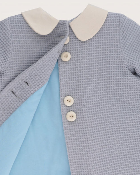 ABRIGO WAFFLE CON PLUMA DE GANSO Y CUELLO DENIM